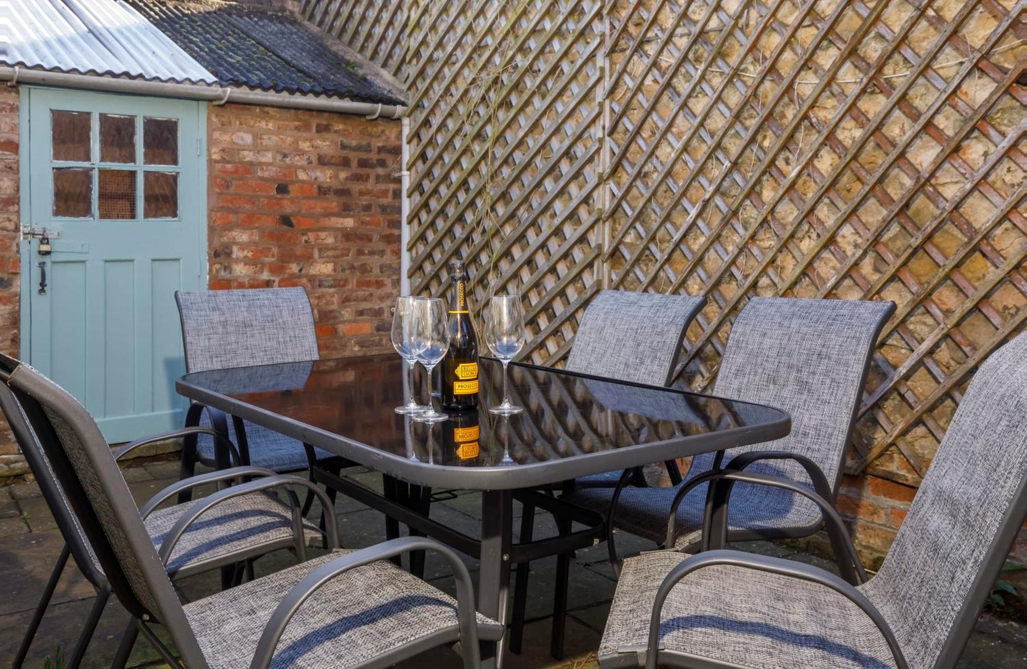 2 Bed, Pet Friendly Sleeps 6 In Norton Villa Norton  Bagian luar foto